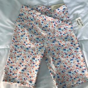 AÉROPOSTALE FLOWER BIKER SHORTS